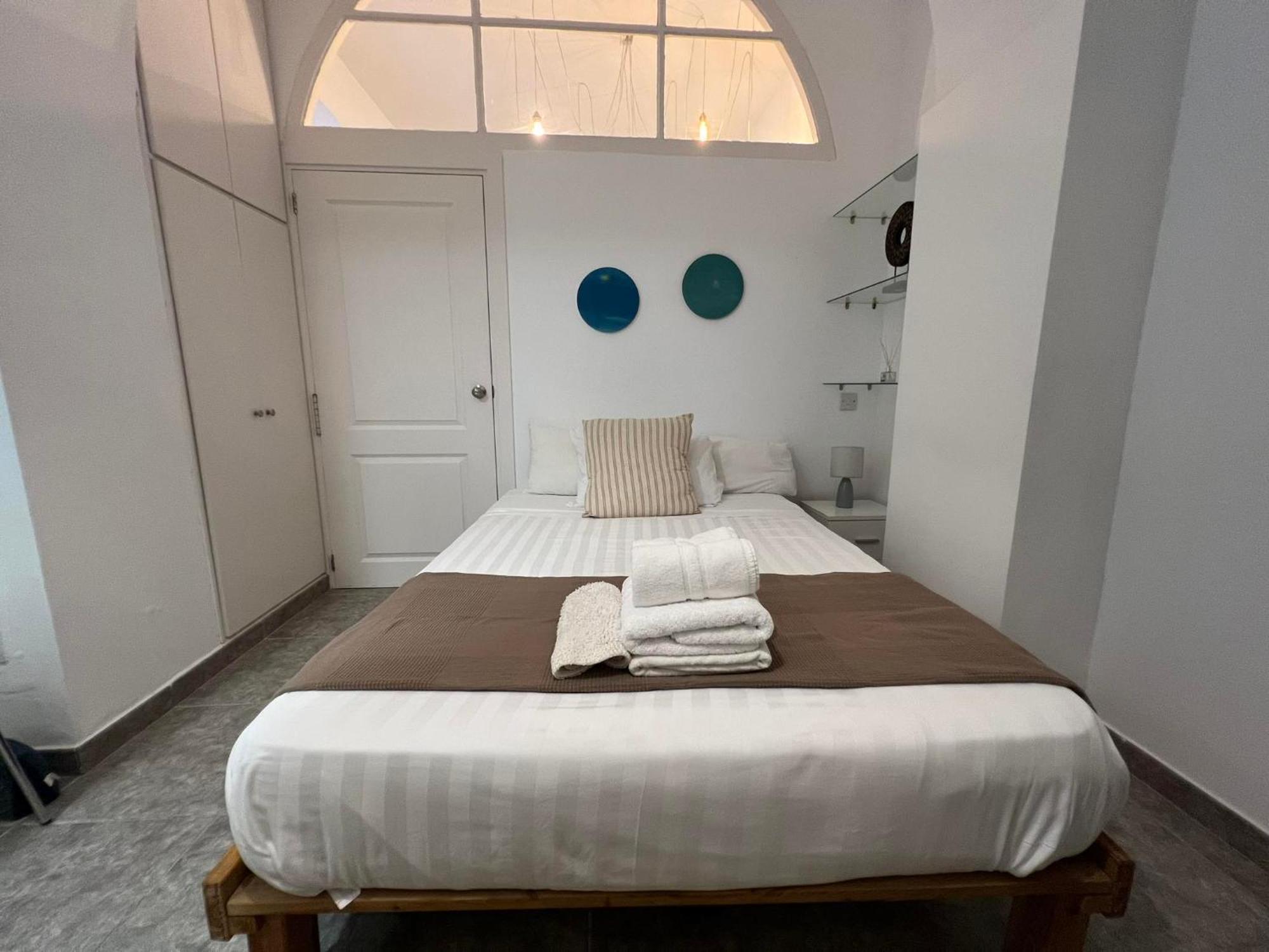 Budget-Friendly 1Br In The City Center Gibraltár Kültér fotó